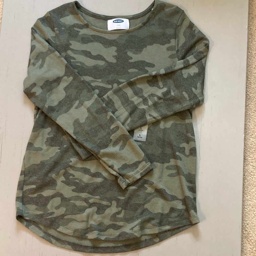 Old navy long sleeve shirt